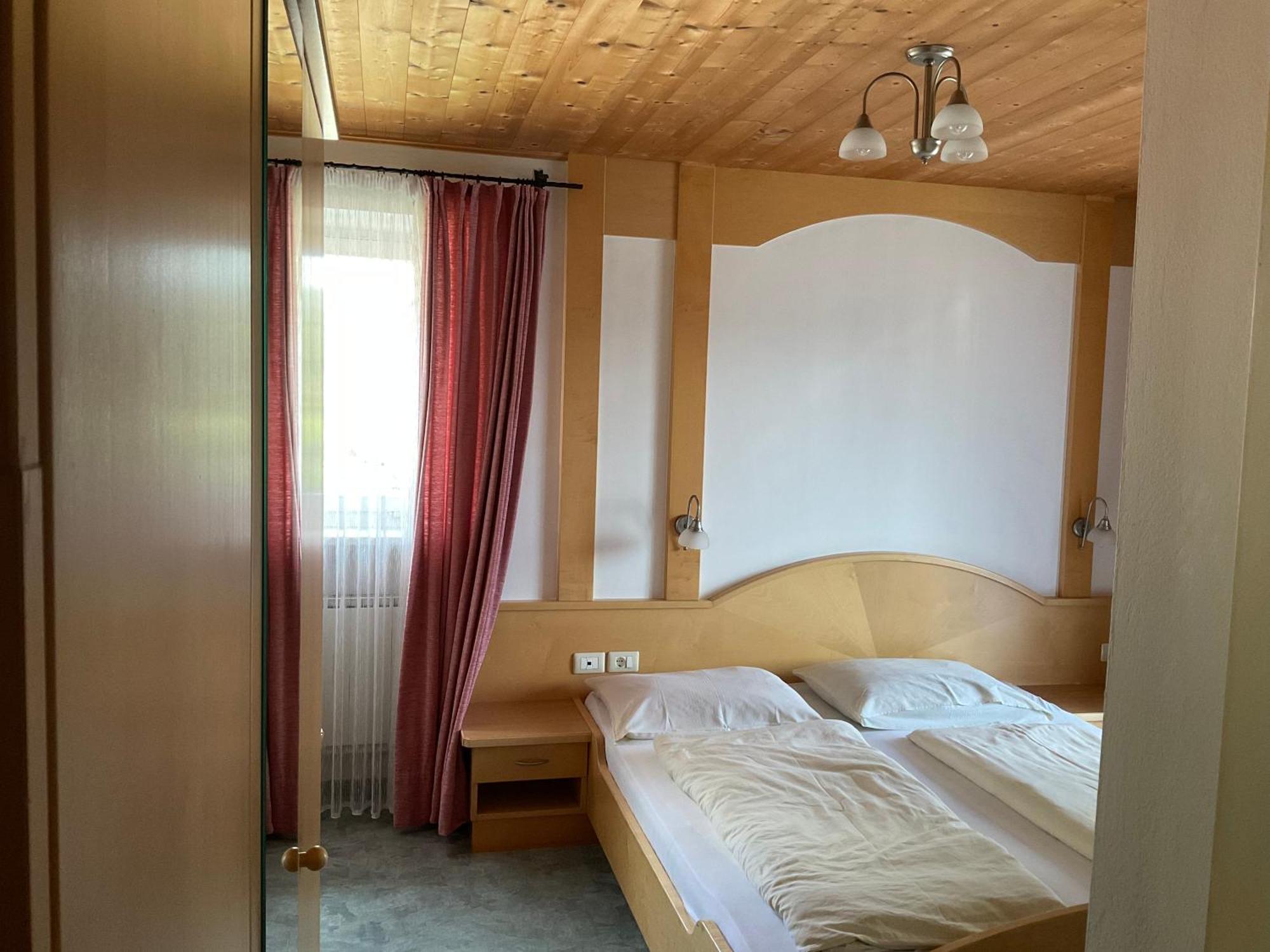 Garni Rika Bed & Breakfast Parcines Exterior foto